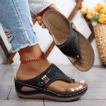 CuirConfort™ – Tongs Compensées Orthopédiques en Cuir pour Femme