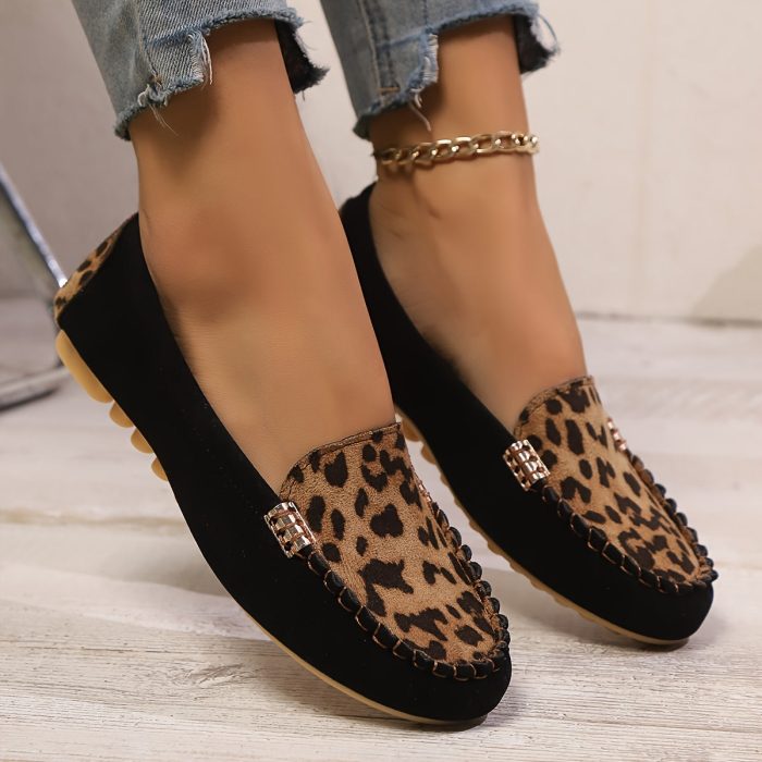 EleganzaWalk™ – Mocassin Femmes Élégant & Confortable