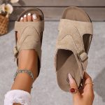 Liora™ – Sandale Femme Chic et Confortable en Liège, Plates & Réglables Été