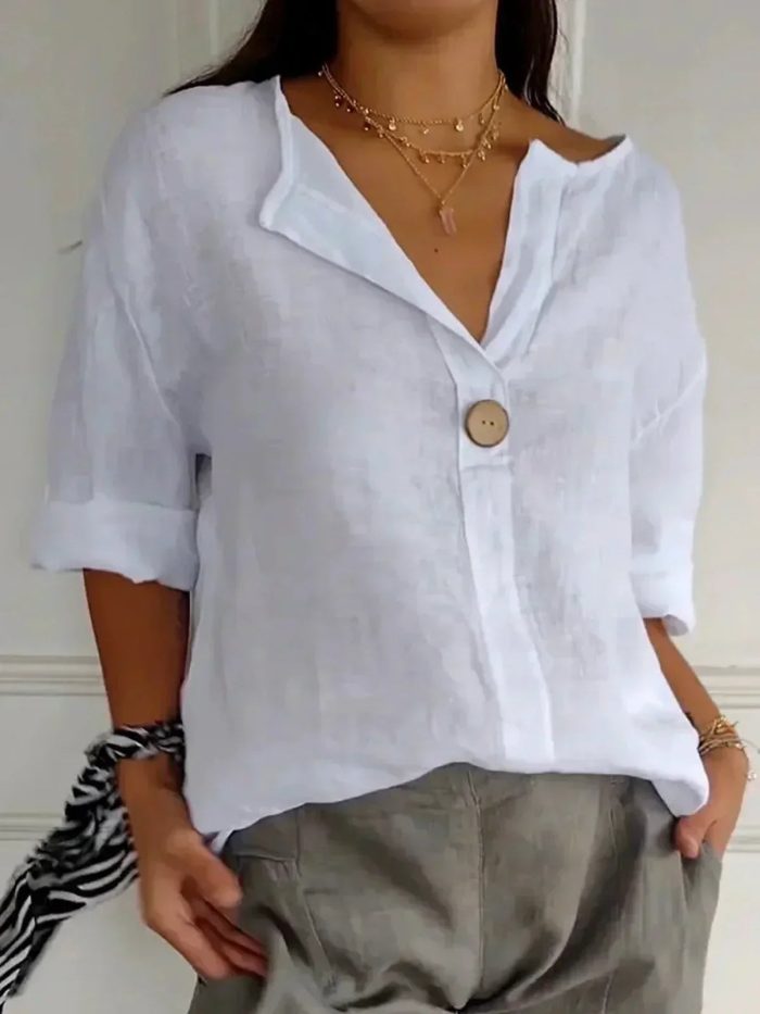 Elara™ – Blouse Femme en Lin Léger avec Col V Élégant et Bouton en Bois-4